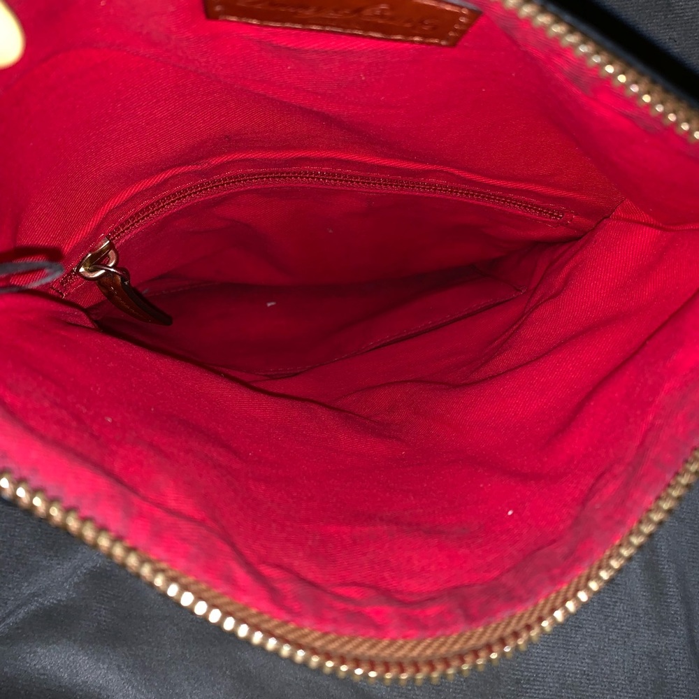 ❌❌SOLD❌❌Dooney & Bourke Crossbody - Picture 4 of 7